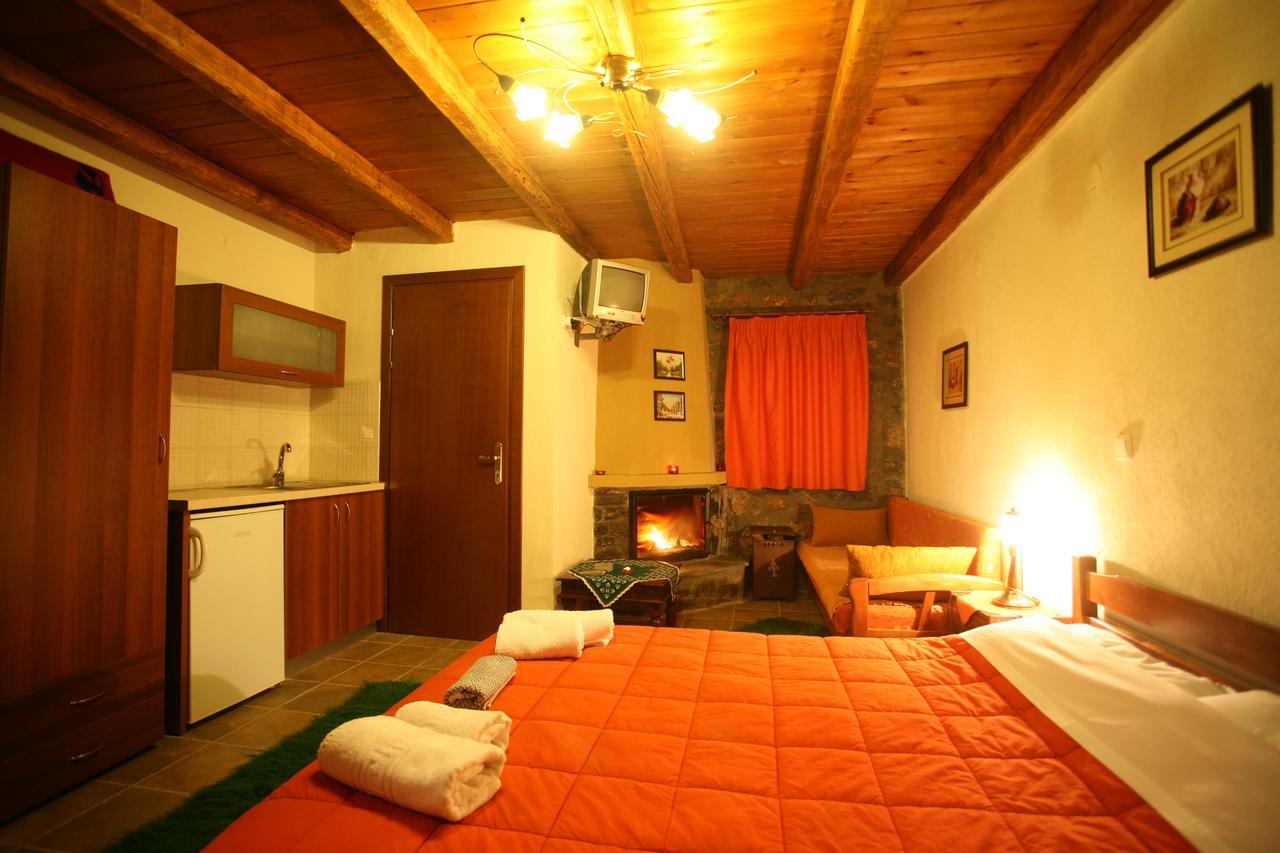 Eleni'S Guesthouse Палайос-Агиос-Атанасиос Экстерьер фото