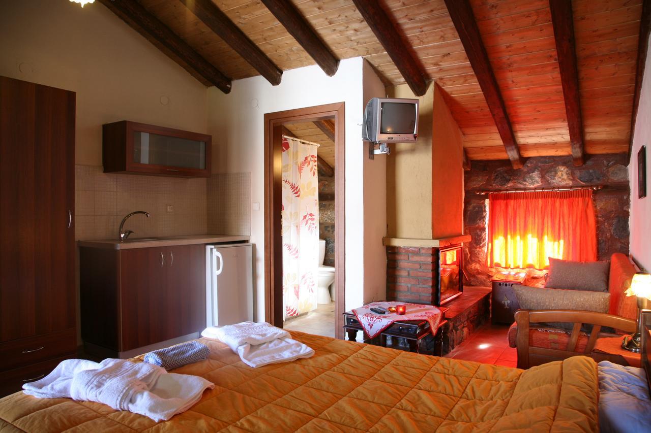 Eleni'S Guesthouse Палайос-Агиос-Атанасиос Экстерьер фото
