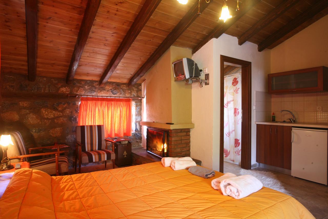 Eleni'S Guesthouse Палайос-Агиос-Атанасиос Экстерьер фото